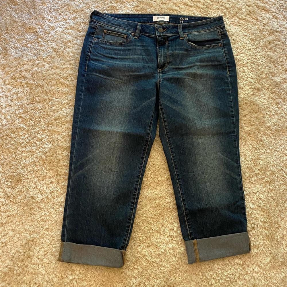 Sonoma size 14 capri Jeans.